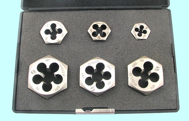 Набор плашек шестигранных из  6-ти штук М 6-М16 9ХС DIN382 в деревянной коробке "CNIC"