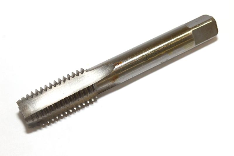 Метчик 1 1/8" BSF 55° 9ХС дюймовый, ручной, комплект из 2-х шт. ( 9 ниток/дюйм) "CNIC"