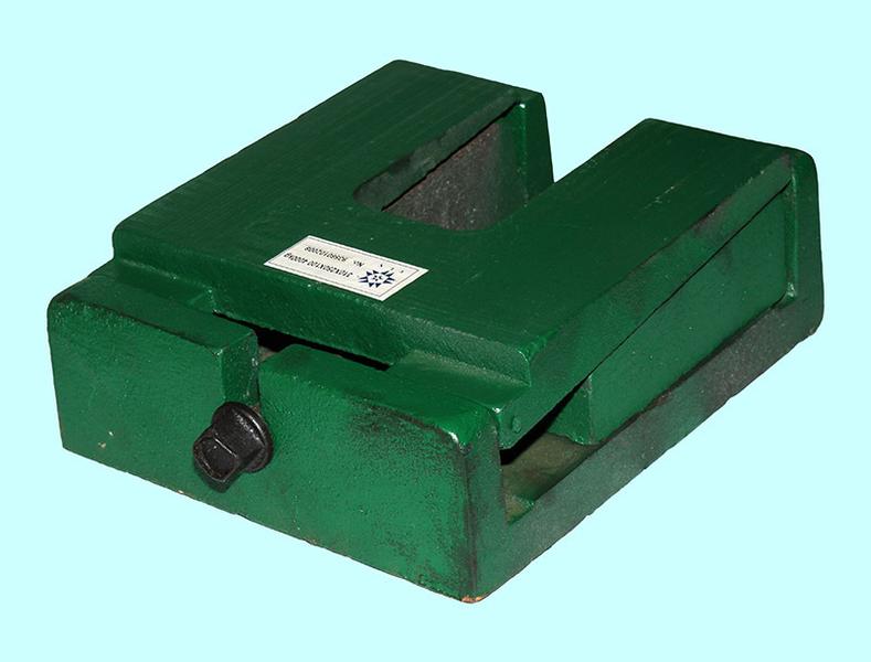 Домкрат механический клиновой (опора) грузопод.  2,5т  240х120х100мм (М18) тип S85 "TLX"