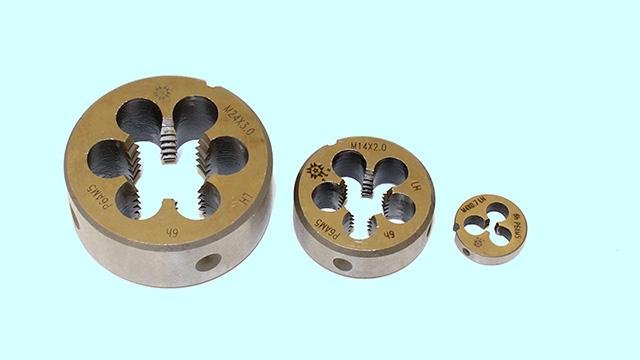 Плашка М 33,0 х 1,5 dнар.65мм левая Р6АМ5  6h "TLX"