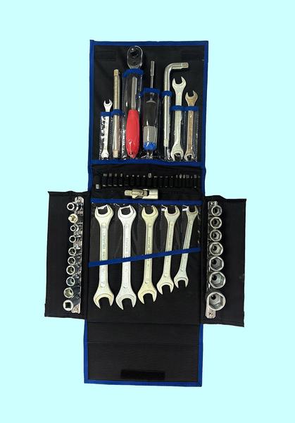 Набор инструмента "Автолюбитель" ПВХ