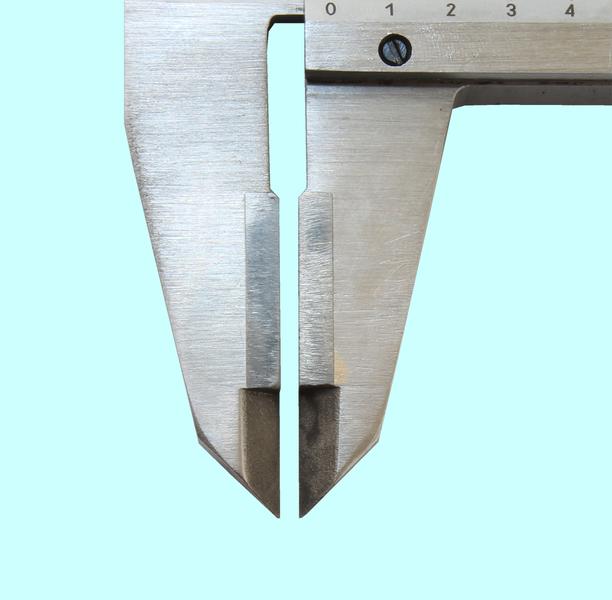 Штангенциркуль 0 - 125 ШЦТ-I (0,02) с тв.спл. губками, с глубиномером "TLX"