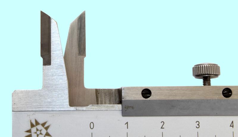 Штангенциркуль 0 - 250 ШЦТ-I (0,05) с тв.спл. губками, с глубиномером "TLX"