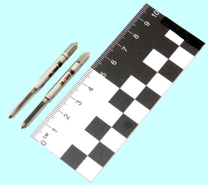 Метчик М 4,0 (0,7) 9ХС ручной, комплект из 2-х шт. "TLX"